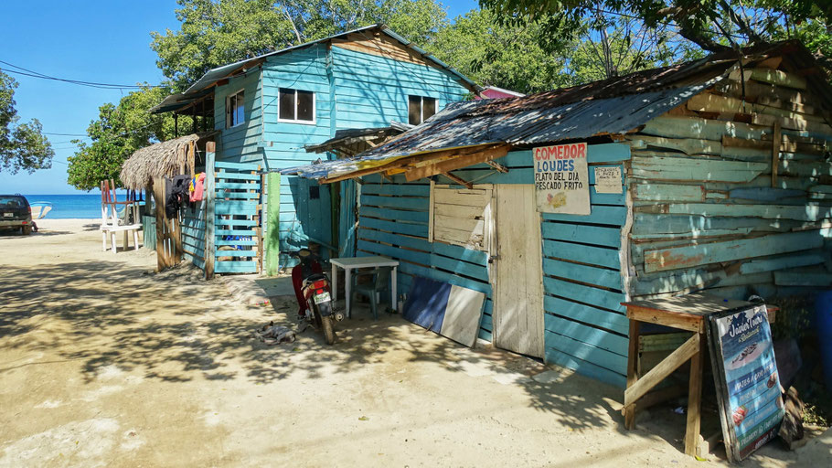 République Dominicaine, cabanes et comedor Loudes à Punta Rucia 