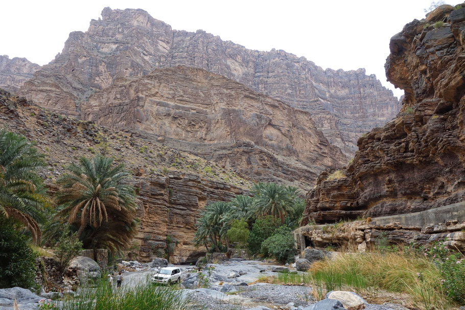 Oman, le canyon du Wadi Ghul est vraiment impressionnant et on se sent tout petit...