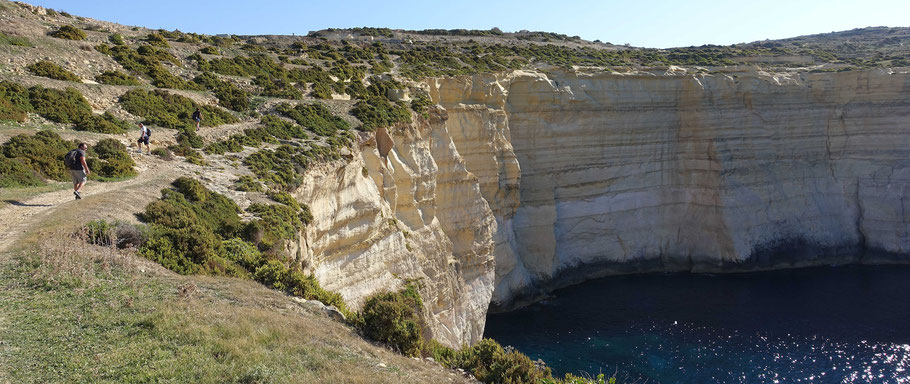 Malte : marche au plus près des falaises de Gozo