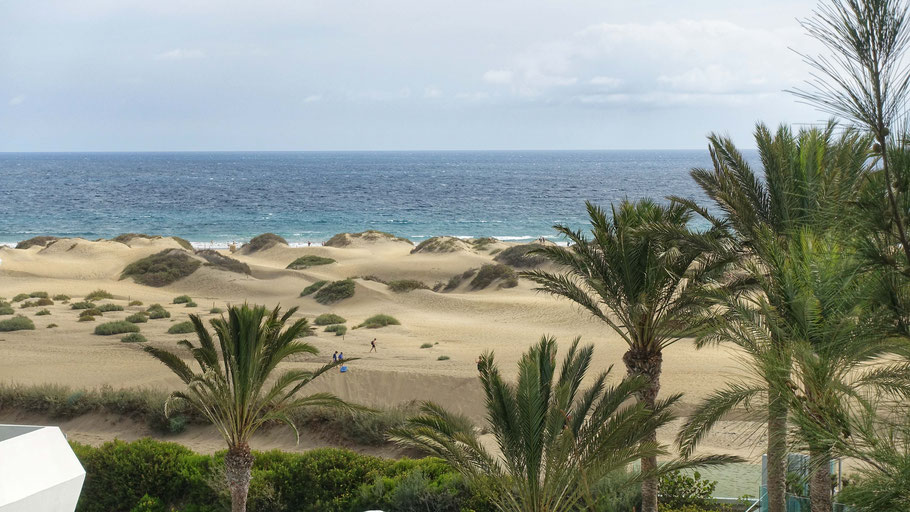 Grande Canarie : dunes de Maspalomas vers la playa del Inglés