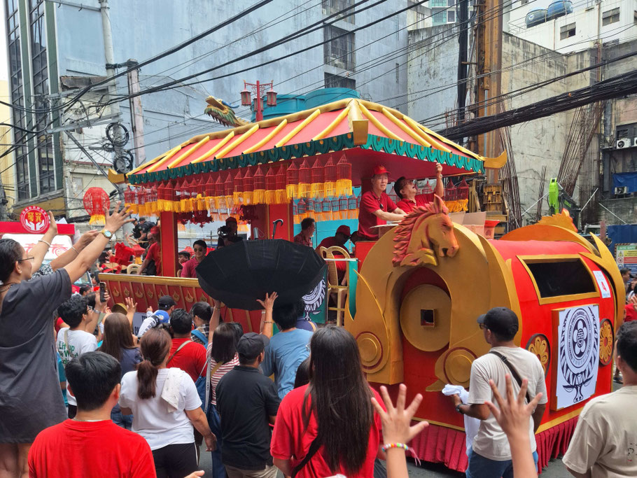 Manille, char dans le quartier chinois de Binondo