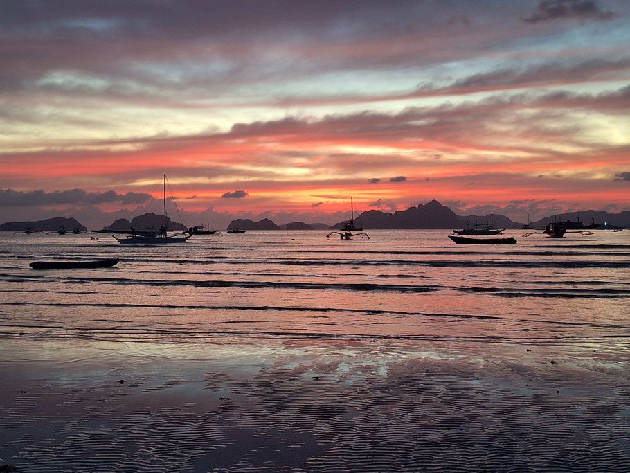 Coucher de soleil sur la plage de Corong Corong (El Nido)