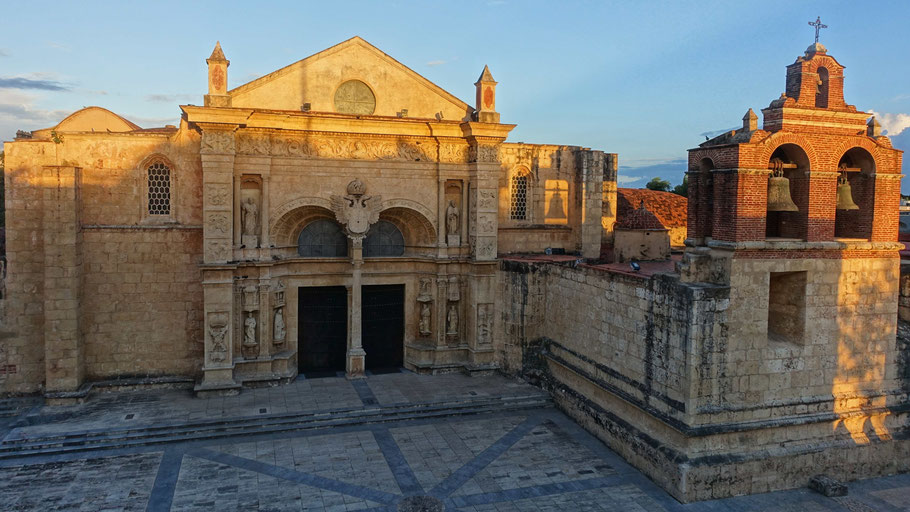 Catedral Santa Maria La Menor, première cathédrale des Amériques