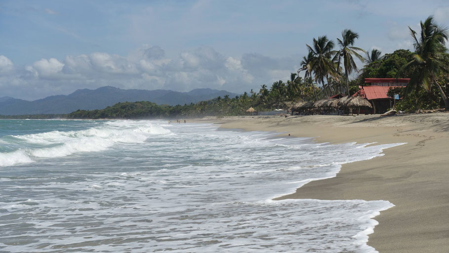Colombie : plage de Los Cocos, située dans le prolongement de Los Angeles