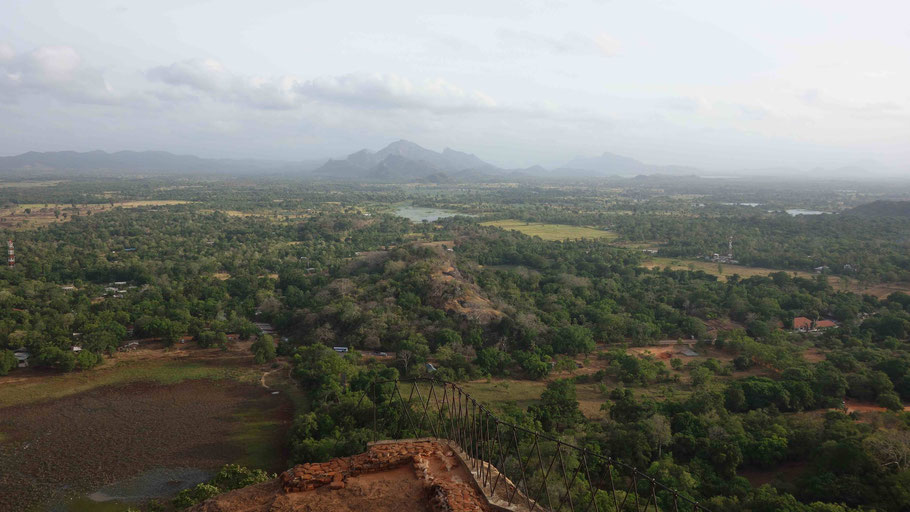 Sri Lanka, Sigiriya : panorama du haut du Rocher du Lion