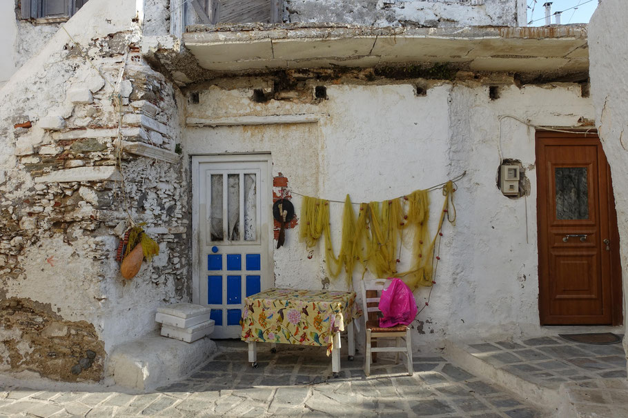 Grèce, Cyclades : Naxos, vieille maison dans les ruelles de Chora