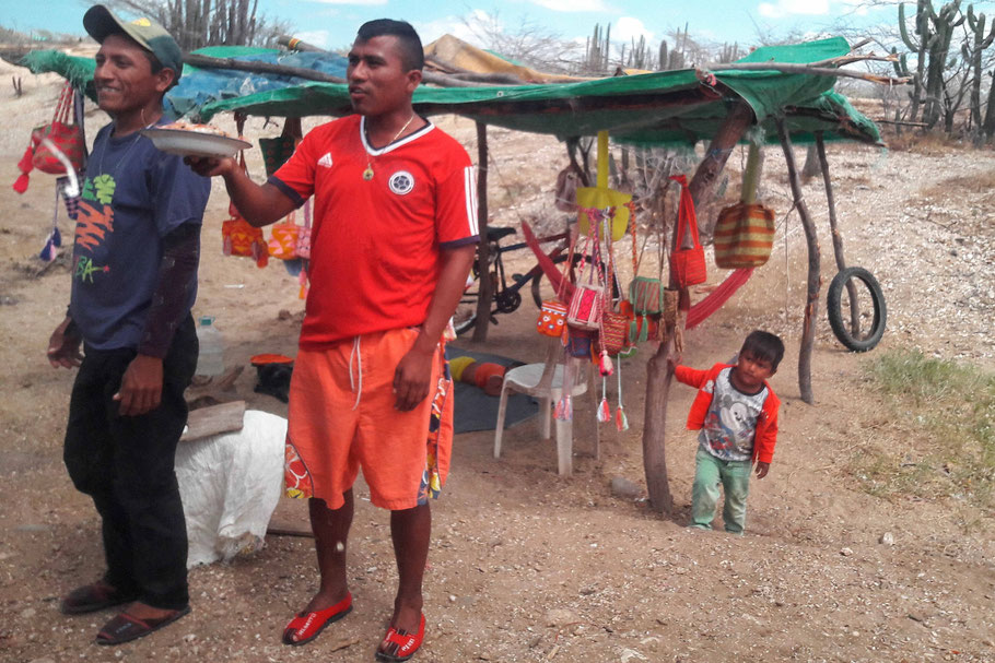 Colombie, hommes Wayuus dans la Guajira