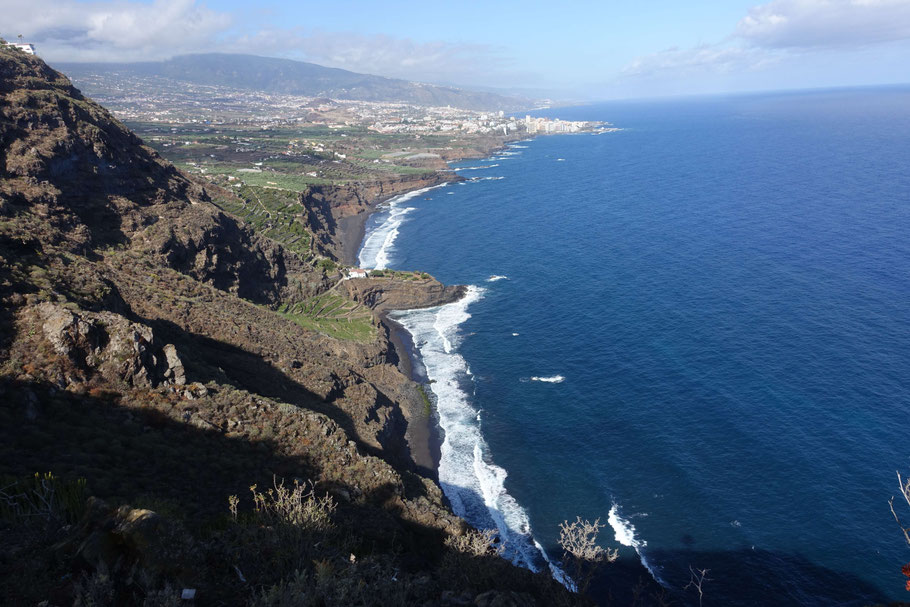 Canaries, Tenerife : Playa del Ancón, playa Los Patos et Puerto de la Cruz (vue de Santa Ursula)