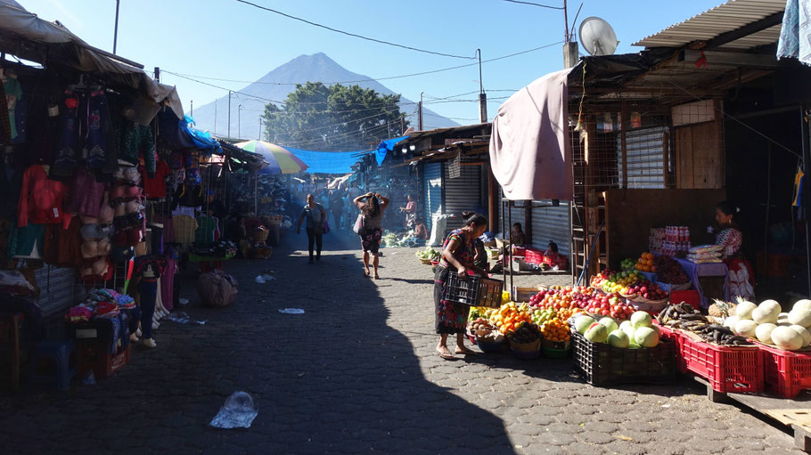 Guatemala : Mercado d'Antigua