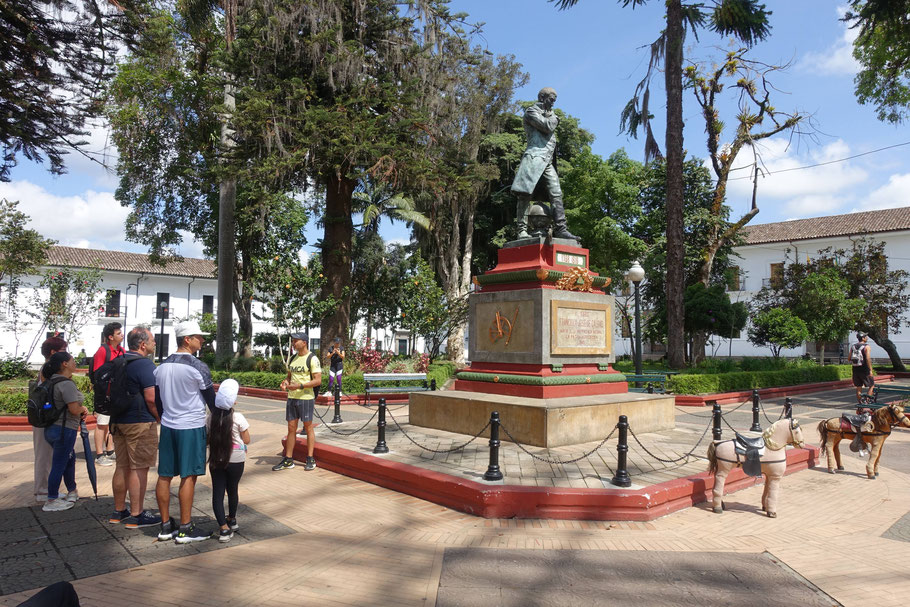 Popayán, parque Caldas : statue de Francisco José de Caldas