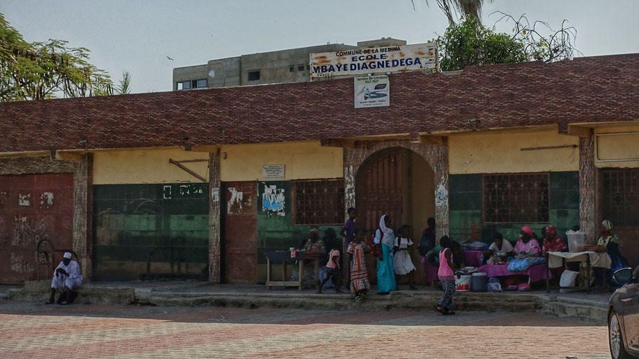 Sénégal, Dakar : école primaire Mbaye Diagne Dégaye dans la Médina