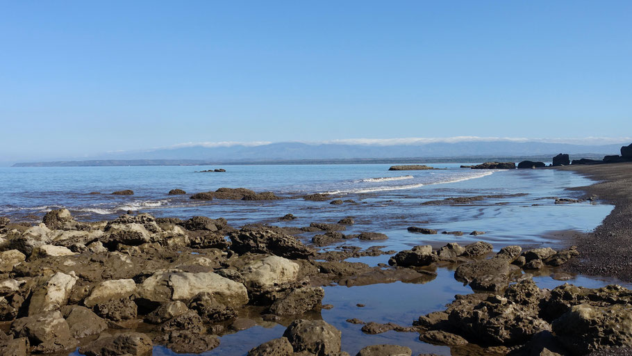 Costa Rica : rochers de la Playa Agujas, près de Tarcoles