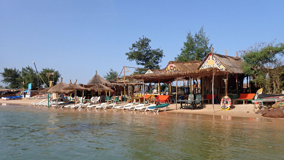 Notre lieu de détente préféré, le restaurant Soleil chez Adams surnommé aussi "Chez Rita" (la chanteuse Rita Paradi Massaye)