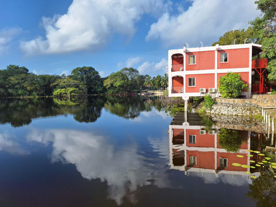 Belize, Tower Hill : Lamanai Hôtel & Marina