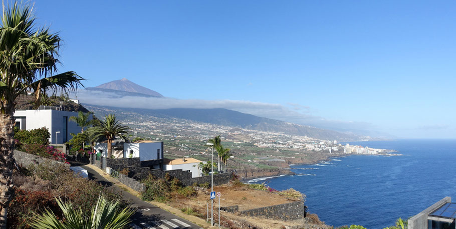 Canaries, Tenerife : vue sur le Teide et Puerto de la Cruz de notre location de Santa Ursula