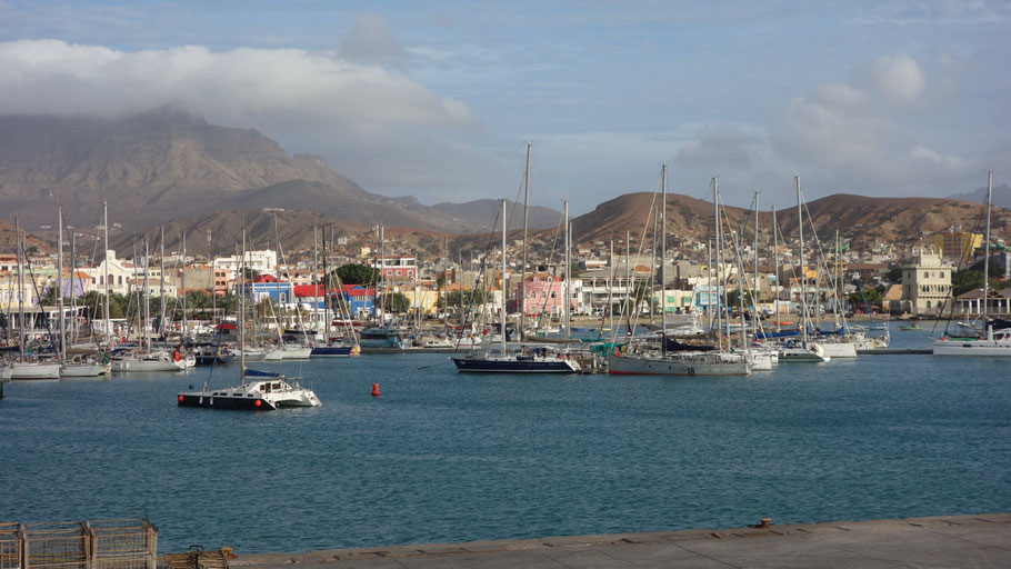 Mindelo. Vue prise du port 