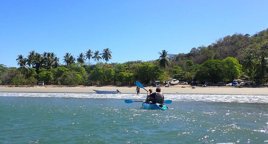 Costa Rica : arrivée en kayak de mer sur la Playa Sámara 