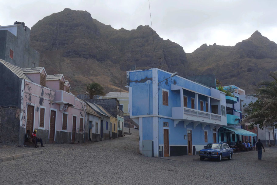 Cap vert, Santo Antão : maisons de Ponta do Sol