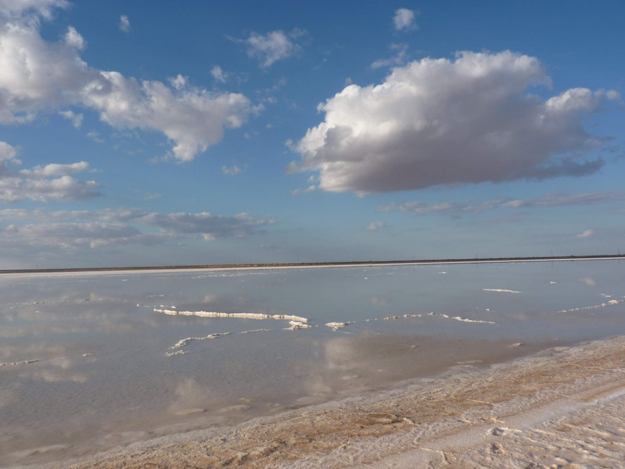 Tunisie : Chott (lac) salé de Sebkhet el Melah