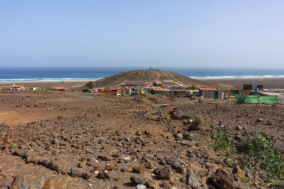 Fuerteventura : le hameau de Cofete, adossé à La Montaneta (65 m d'altitude)