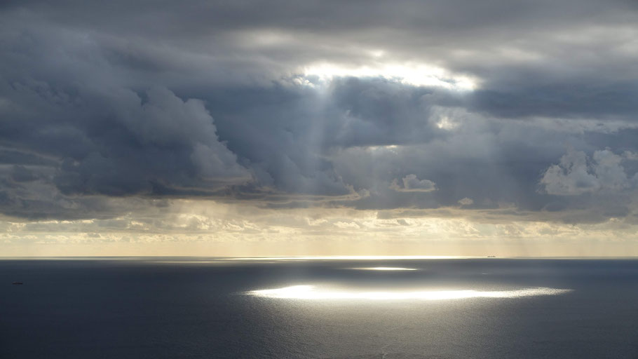 Malte : lumière sur la mer de la route panoramique (entre Il-Qaws et Dingli Cliffs) 