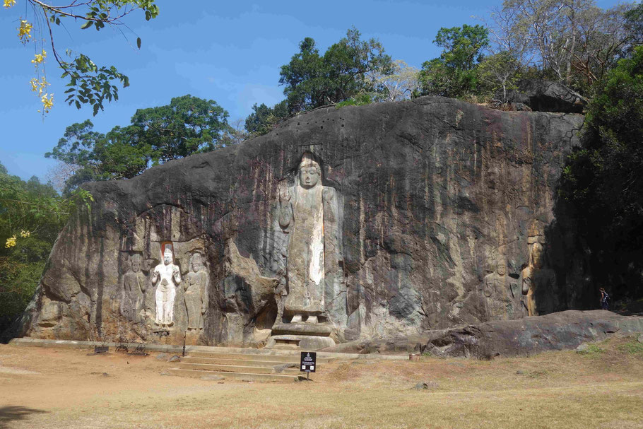 Sri Lanka, temple de Buduruwagala et ses sept Bouddhas monumentaux 