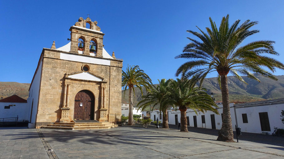 Fuerteventura : église Notre-Dame-du-Rocher ou Ermita de Nuestra Señora de la Peña dans le village de Vega de Rio Palmas