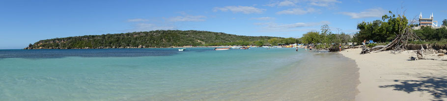 Juste à côté de Punta Rucia, la Bahia Ensanada est très jolie mais la plage est malheureusement bondée