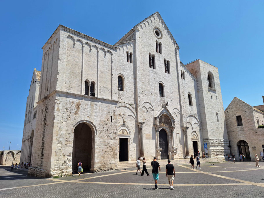 Les Pouilles : Bari, basilique San Nicola