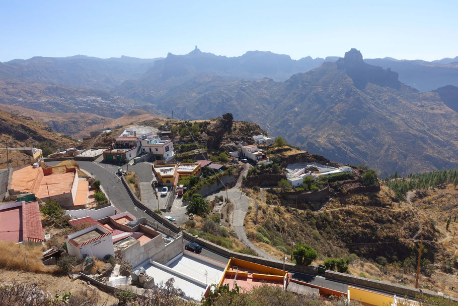 Grande Canarie : vue sur le Roque Nublo et le Roque Bentayga