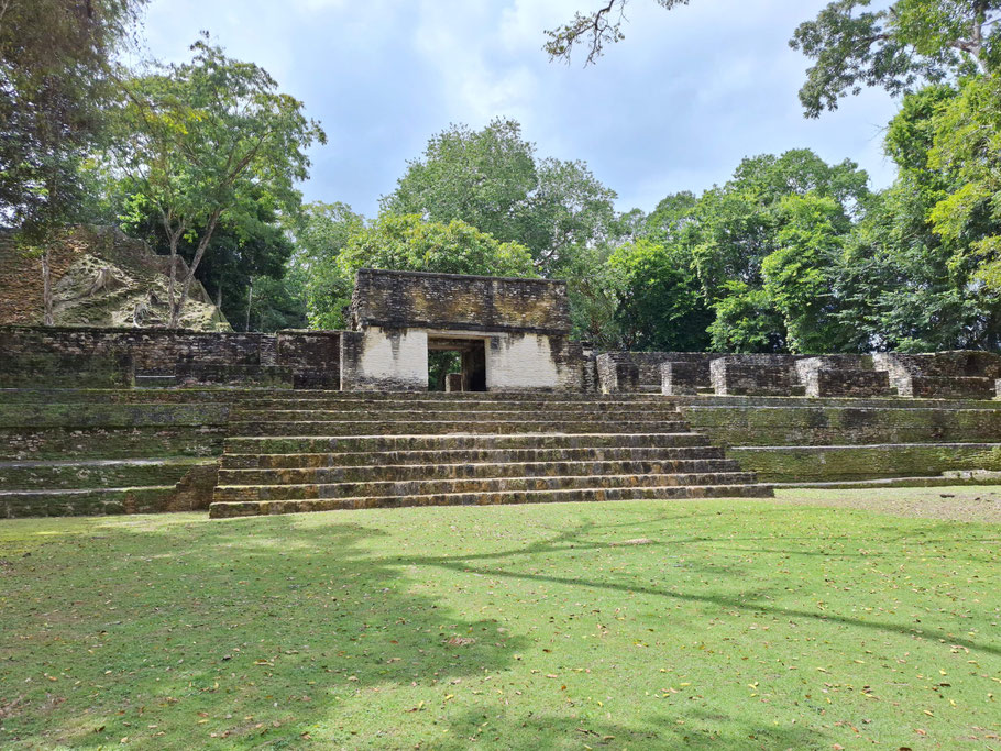Belize, San Ignacio : site maya de Cahal Pech
