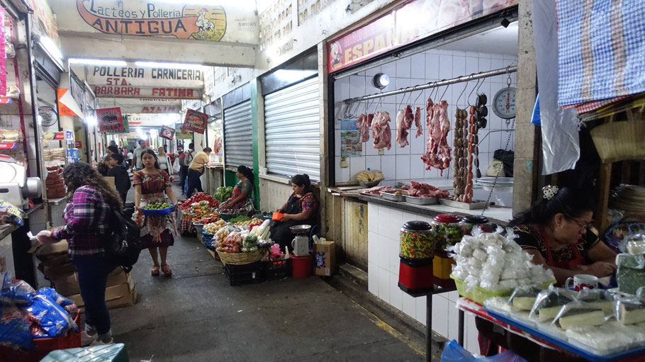 Guatemala : dans le marché municipal d'Antigua