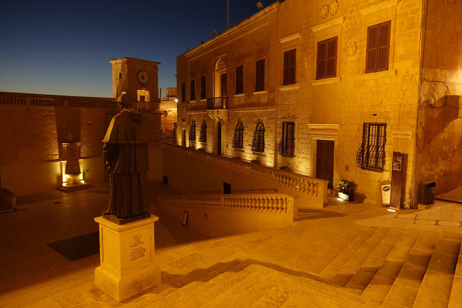 Malte, Gozo : la citadelle de Victoria de nuit