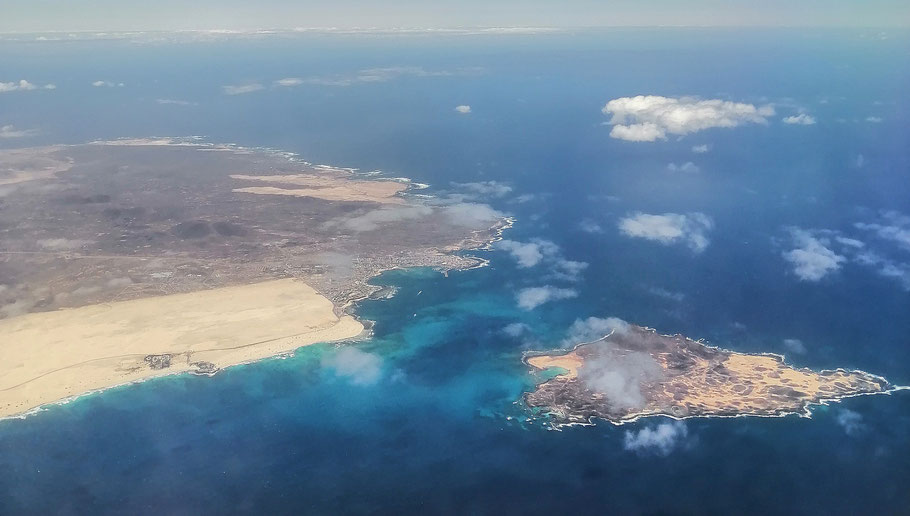 Fuerteventura, Corralejo, le parc naturel et l'île de Lobos : vue d'avion lors de notre retour pour Paris