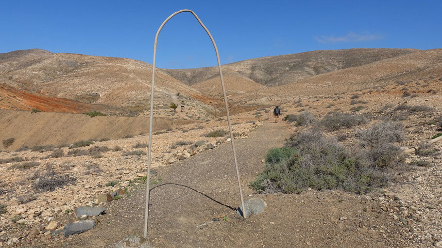 Fuerteventura : début du sentier de la randonnée vers la Montaña del Cardón