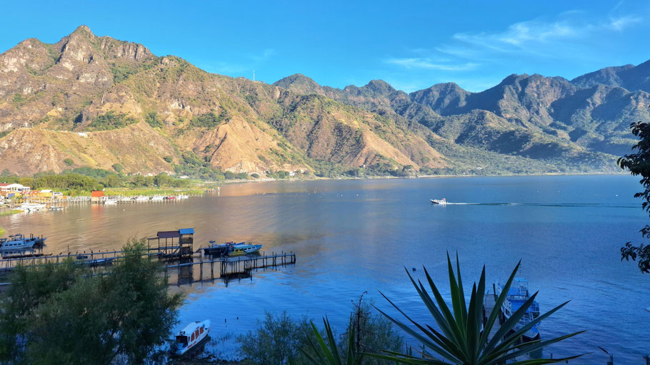 Guatemala : lac Atitlán de l'Eco Hotel Uxlabil, San Juan La Laguna