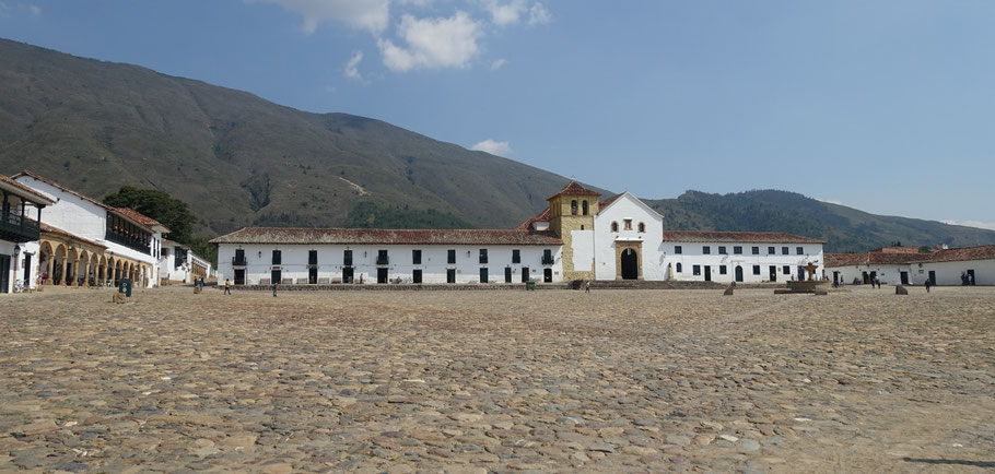 Colombie : Plaza Mayor de Villa de Leyva