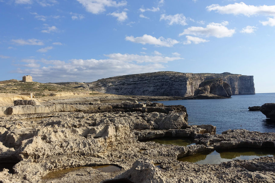 Malte, Gozo : baie de  Dwejra, classée réserve naturelle par l’Union européenne