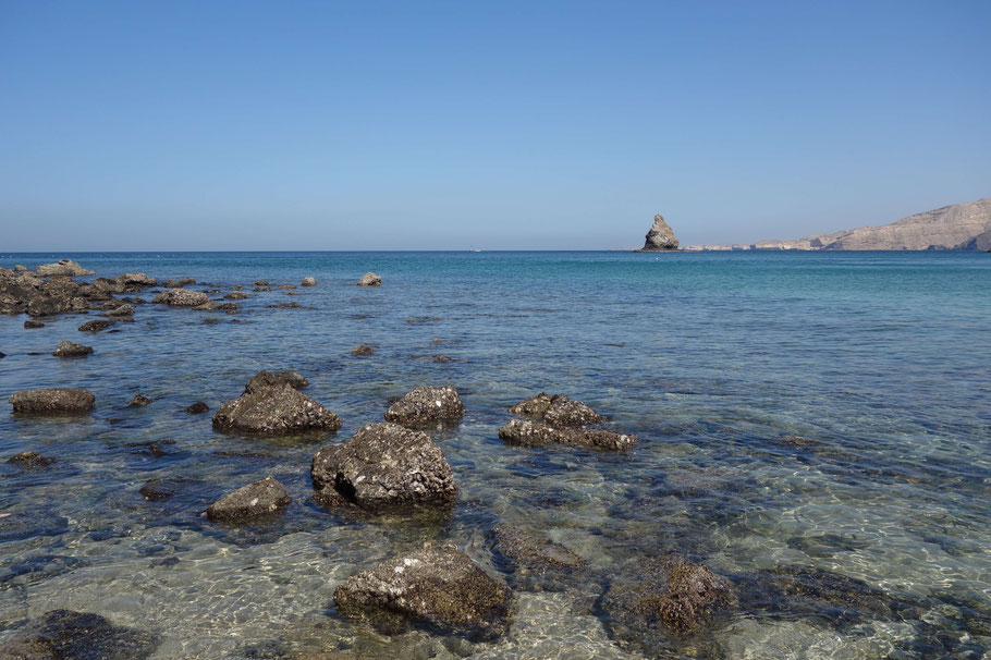 Oman, Mascate :  vue de la plage privée du City Yacht Club près de la marina Bandar Al Rowdah