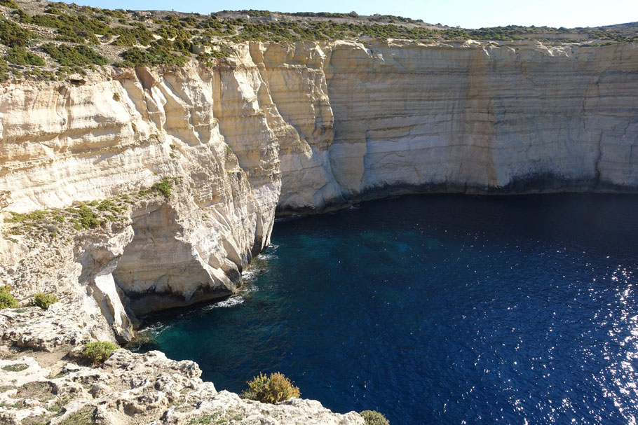 Malte : falaises de Gozo le long du fabuleux sentier côtier
