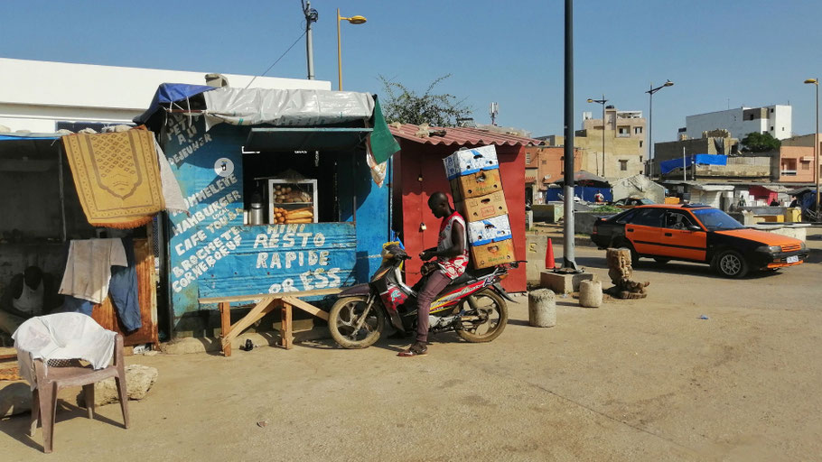 Sénégal, Dakar : près du marché de Soumbédioune