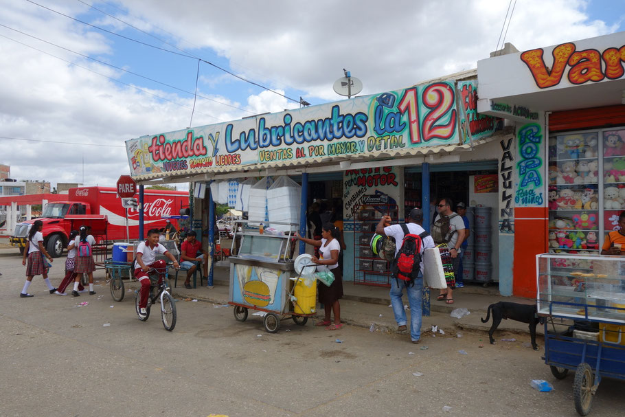 Colombie, La Guajira : tienda à Uribia