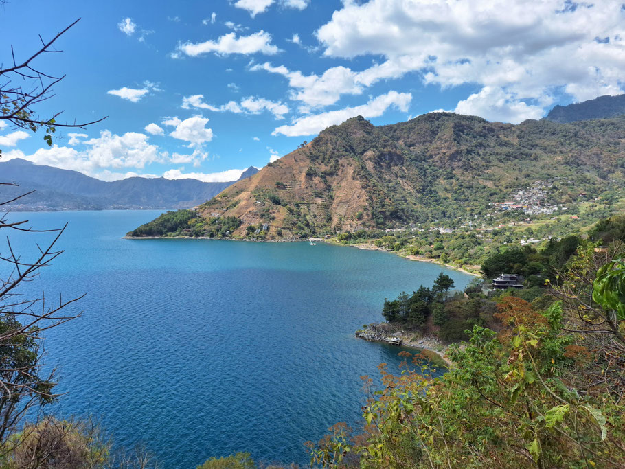 Guatemala, lac Atitlán : vue sur Tzununá