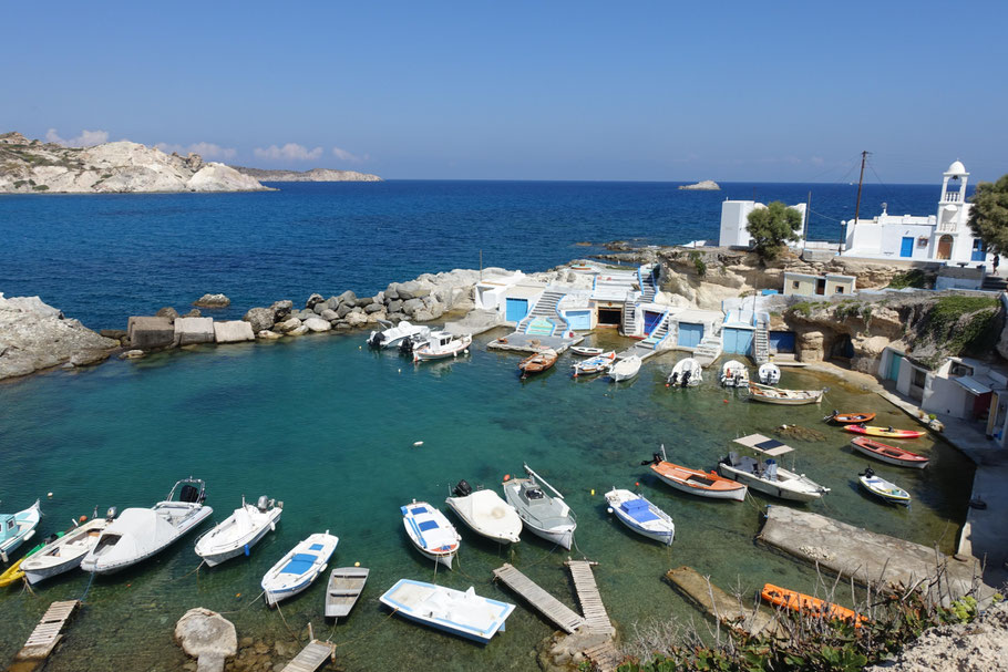 Grèce, Cyclades : Milos, l'adorable petit port de Mandrakia