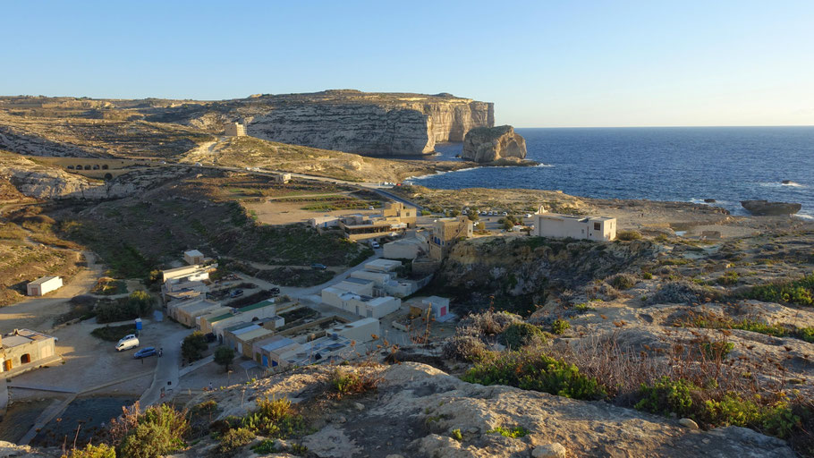 Malte, Gozo : Dwejra Bay vue du haut de l'Inland Sea