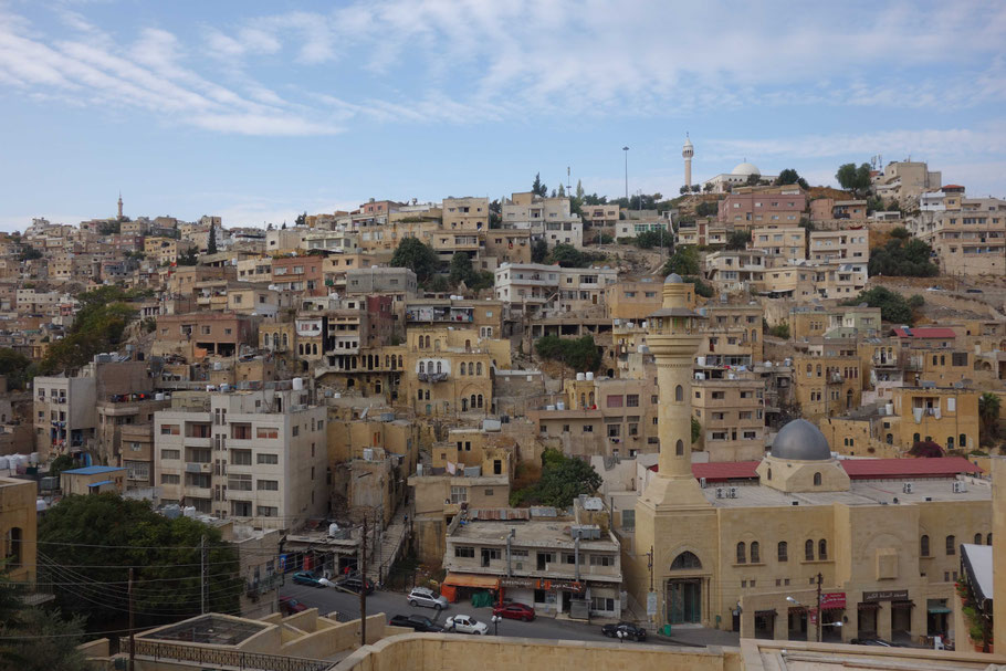 Jordanie : la ville d'As-Salt, à environ 30 km au Nord-Ouest d'Amman, s'étend sur trois collines recouvertes d'habitations