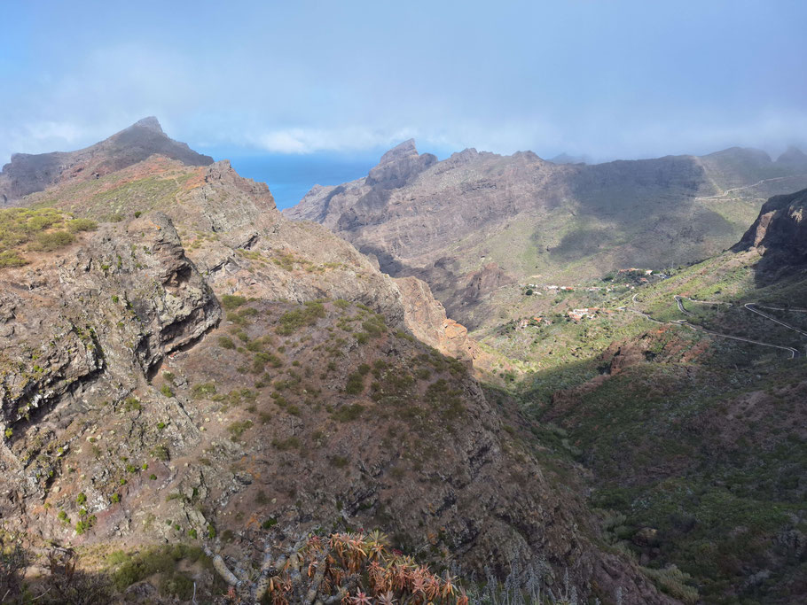 Canaries, Tenerife : la belle route TF-436 entre Santiago del Teide et Masca