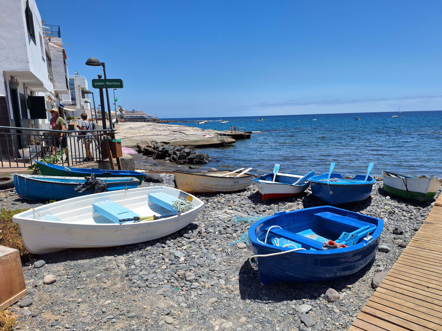 Canaries, Tenerife : barques à La Caleta