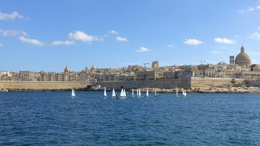 Malte, remparts de La Valette et basilique Notre-Dame-du-Mont-Carmel
