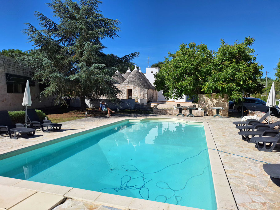 Les Pouilles : piscine de la Villa Apollonia B&B